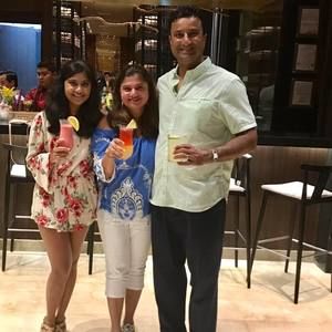 Meet your Posher, Sharon